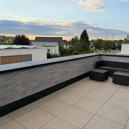 New Penthouse Koeln Messe Airport Bonn דירה *